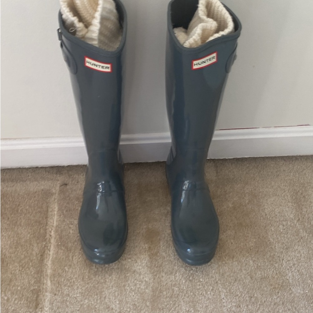 Hunter Original Tall Glossy Gray - women’s size 9